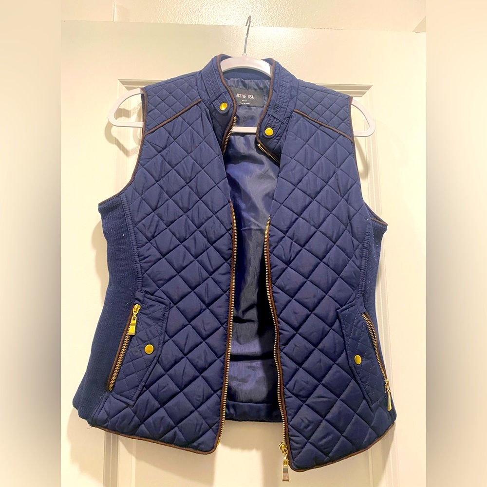 Women’s Quilted Vest with Zipper